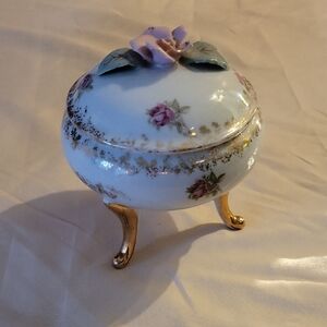 Trinket Box  Vintage Dresser Powder/trinket Box